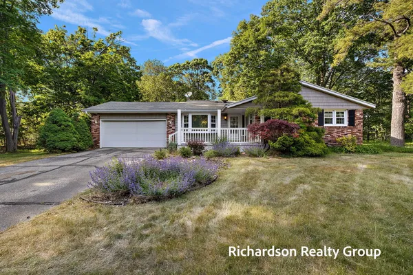 $249,900 | 1630 Lee Avenue, Muskegon, MI 49444