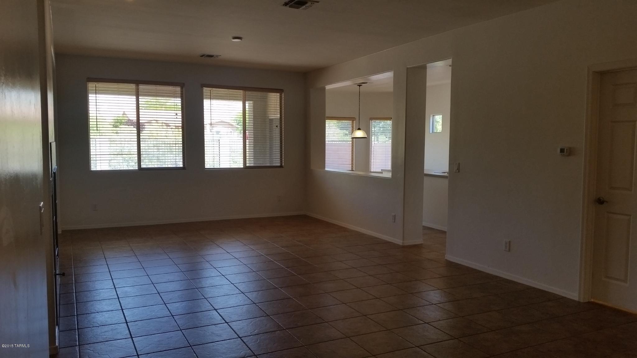 11648 North Peaceful Night Road Tucson, AZ 85737 - Photo 3 of 29