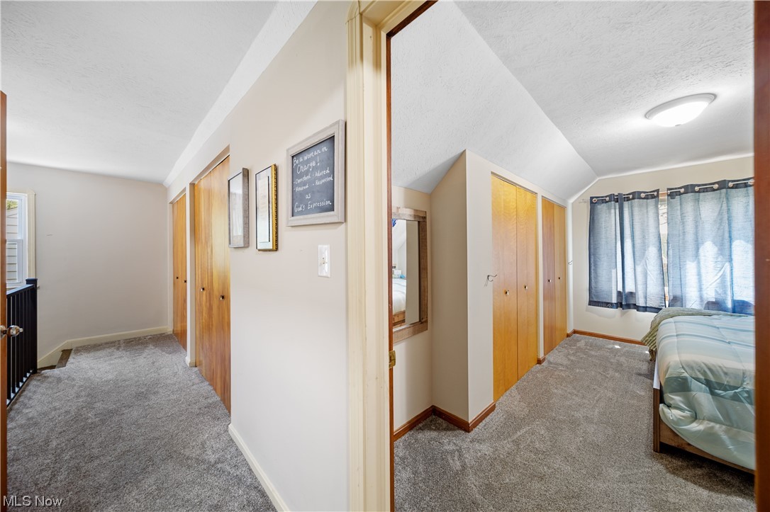 4895 Farnhurst Road Cleveland, OH 44124 - Photo 34 of 35