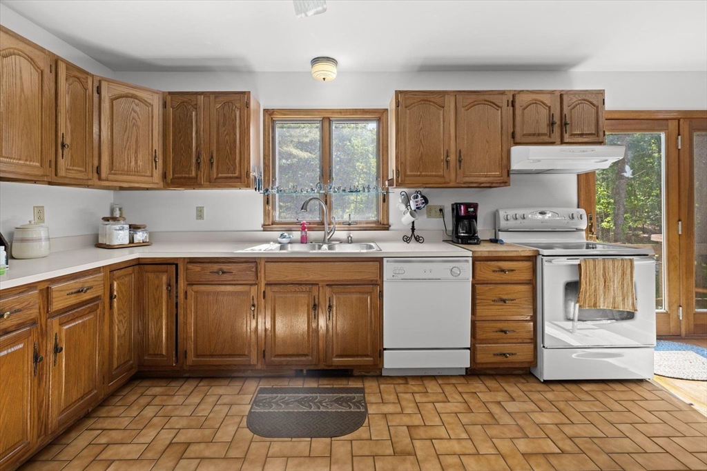 110 B High Street Upton, MA 01568 - Photo 12 of 40