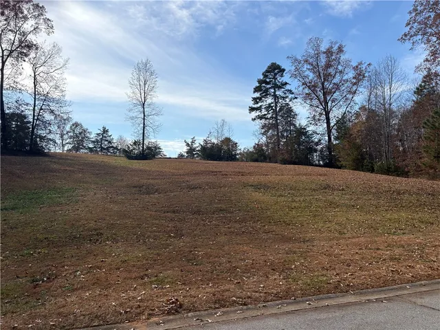 $235,000 | 103 Shelter Cove Drive, West Union, SC 29696