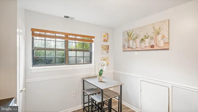 $2,950 | 2017 Headlands Circle, Reston, VA 20191