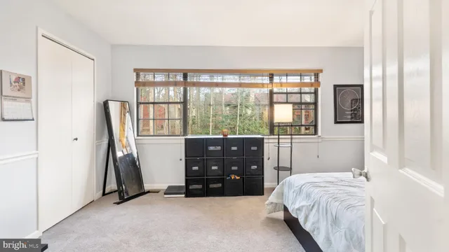 $2,950 | 2017 Headlands Circle, Reston, VA 20191