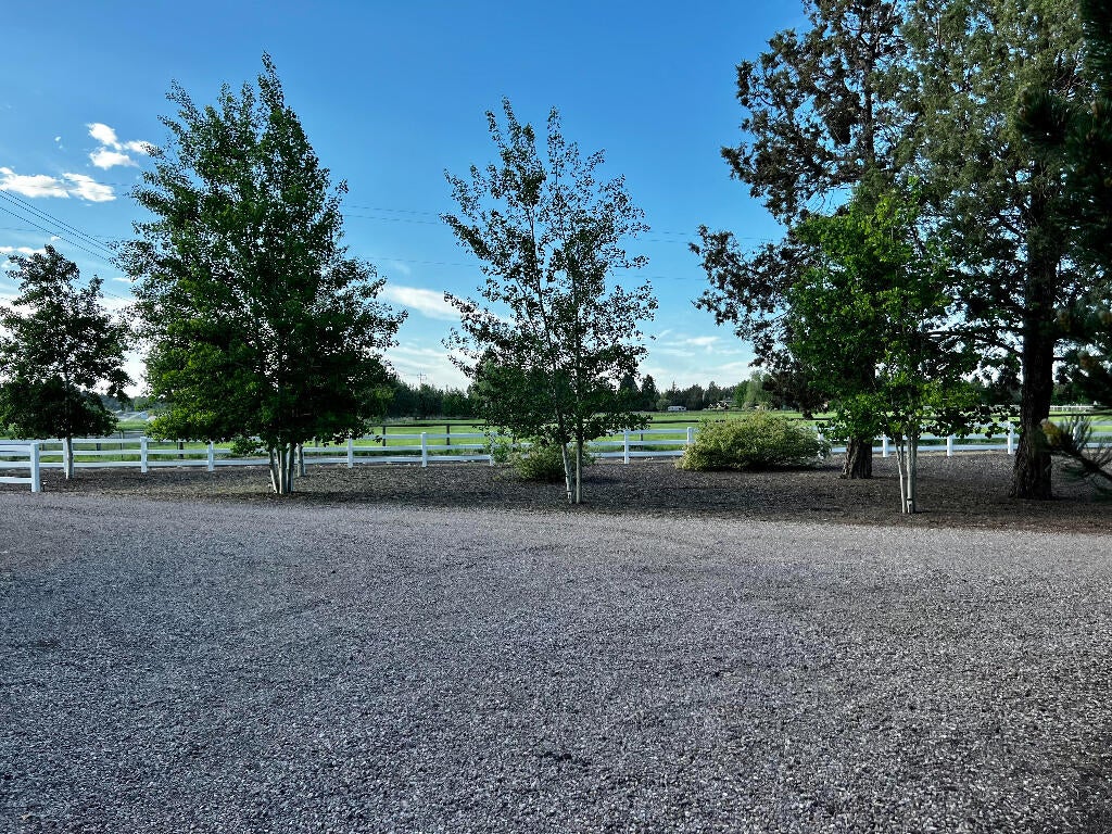 65190 Gerking Market Road Bend, OR 97703 - Photo 58 of 74 57