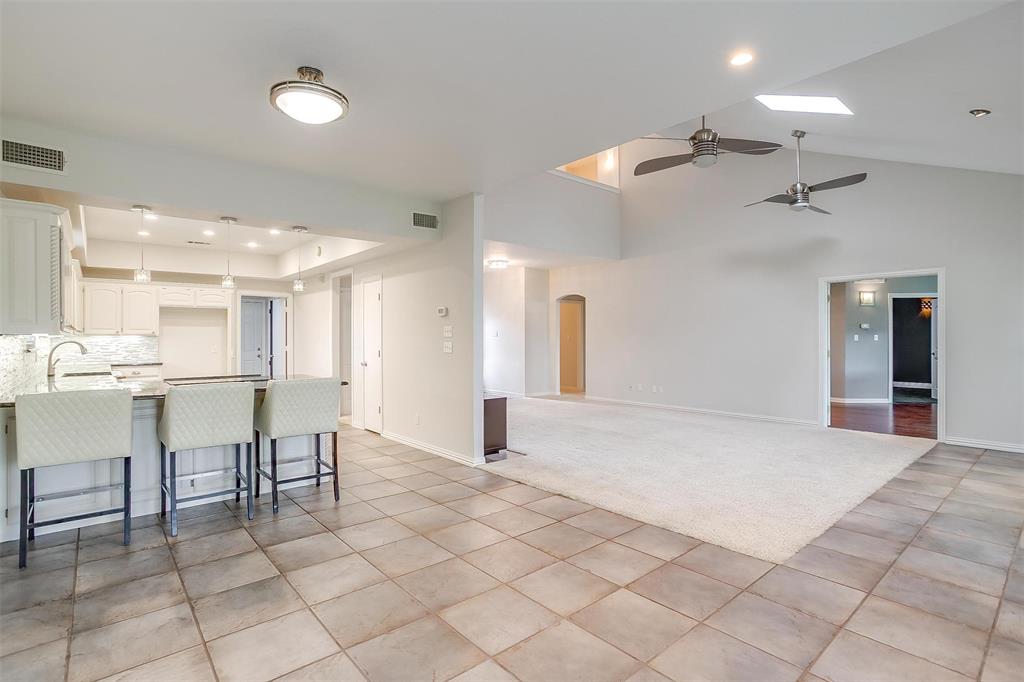 11972 Younger Court Azle, TX 76020 - Photo 10 of 40