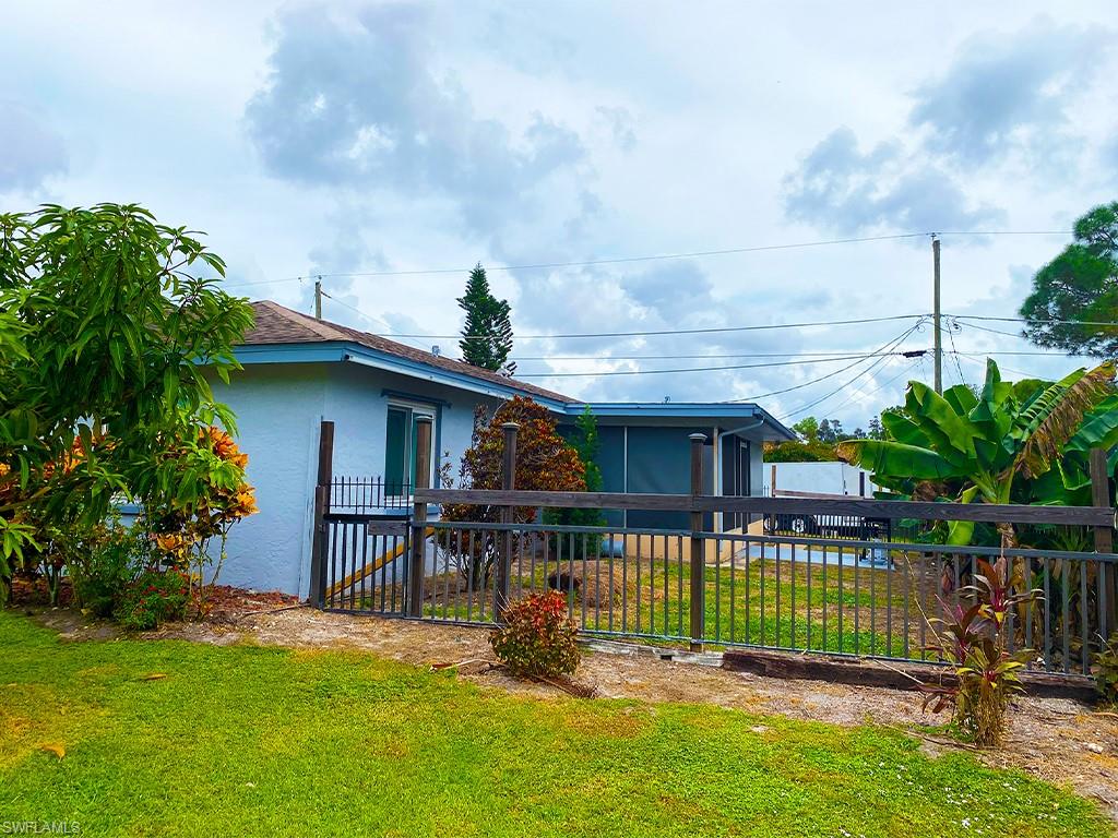 9190 Coral Gables Road Fort Myers, FL 33967 - Photo 5 of 21 Gallery Image 5