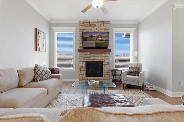 $439,900 | 6768 Prairie Lane, Parkville, MO 64152