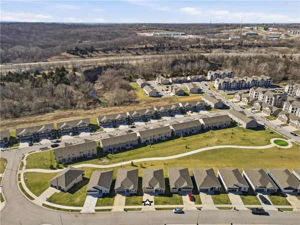 $439,900 | 6768 Prairie Lane, Parkville, MO 64152