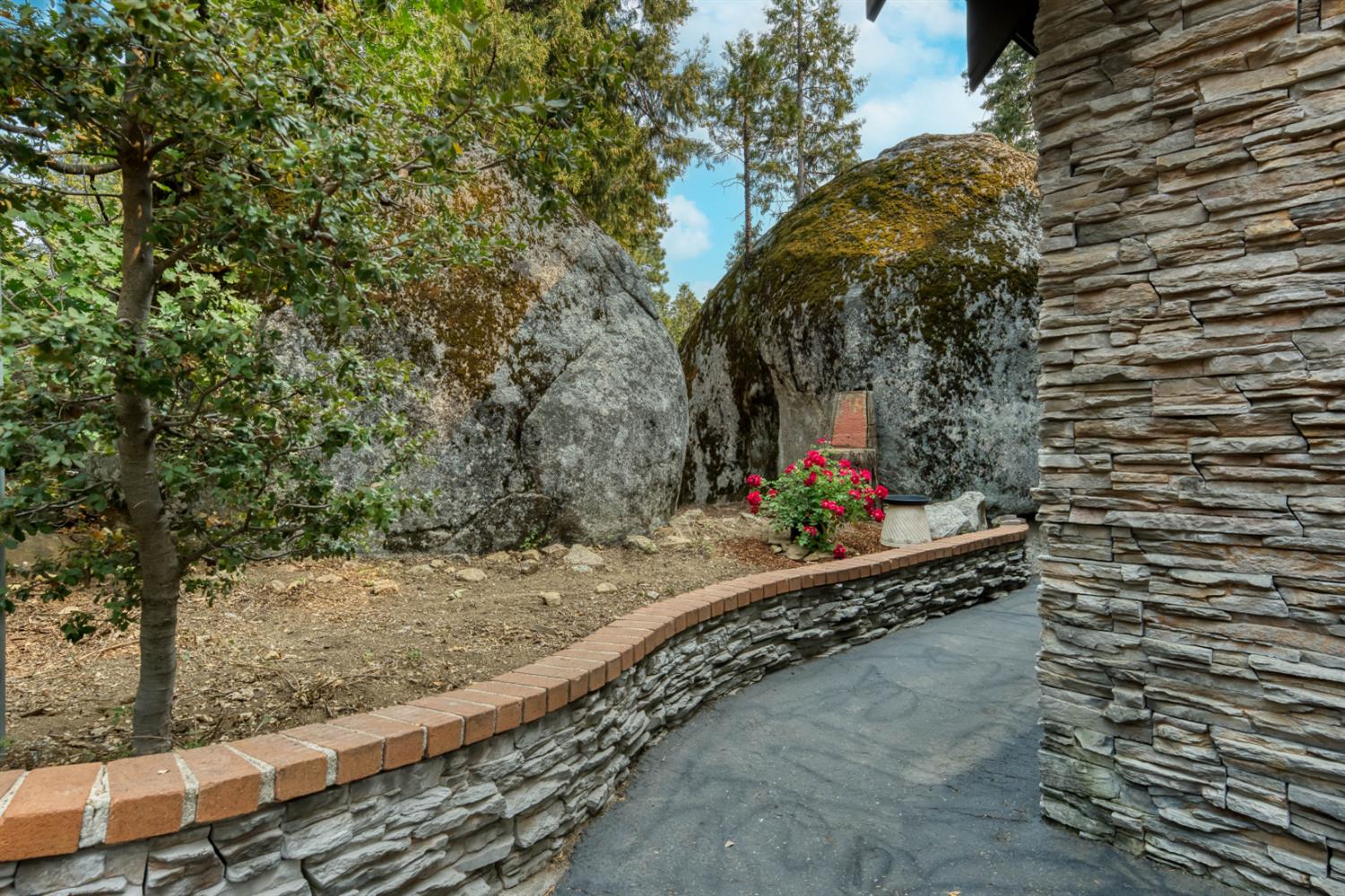 38848 Ridge Road Shaver Lake, CA 93664 - Photo 10 of 81