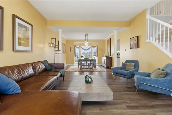 $725,000 | 103 Woodcrest Place, Venetia, PA 15367