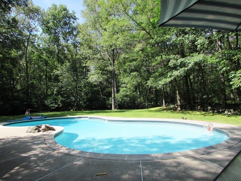 68 Herrick Road Boxford, MA 01921 - Photo 20 of 25 a view of a tennis court