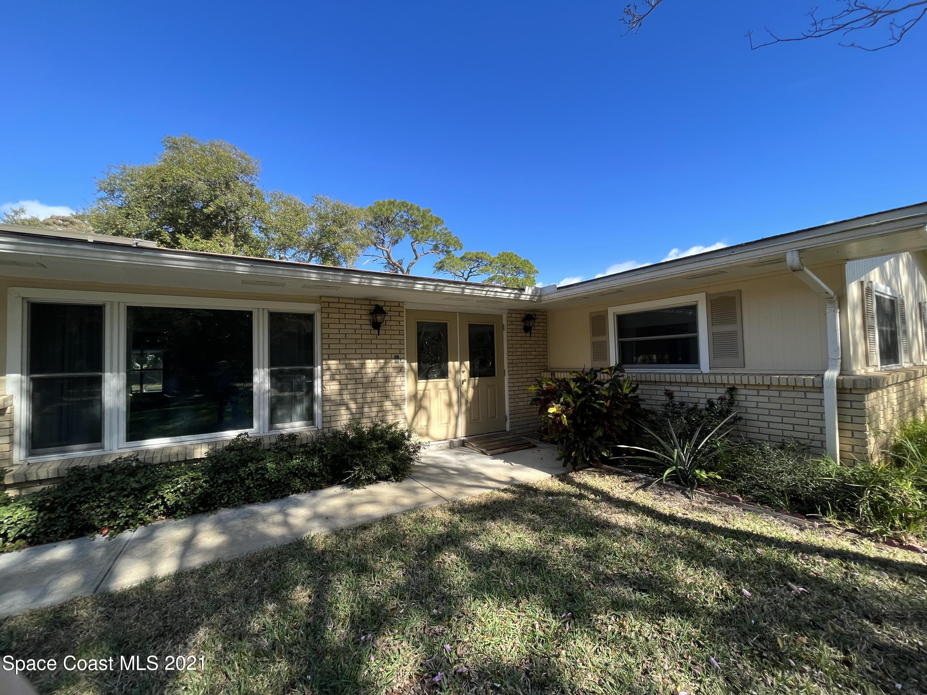 1060 St George Road Merritt Island, FL 32952 - Photo 2 of 26 3710C321-1131-4F32-A995-EA9FB2808FD6
