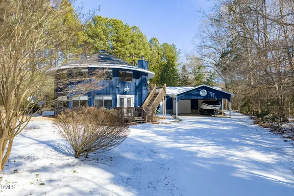 $392,000 | 878 Anchor Drive, Bracey, VA 23919