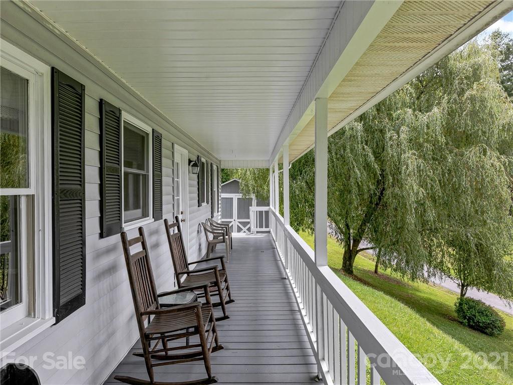 30 Settlers Ridge Road Burnsville, NC 28714 - Photo 4 of 26 Gallery Image 4