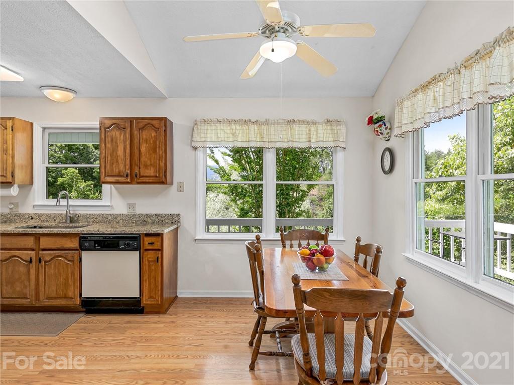 30 Settlers Ridge Road Burnsville, NC 28714 - Photo 9 of 26 Gallery Image 9