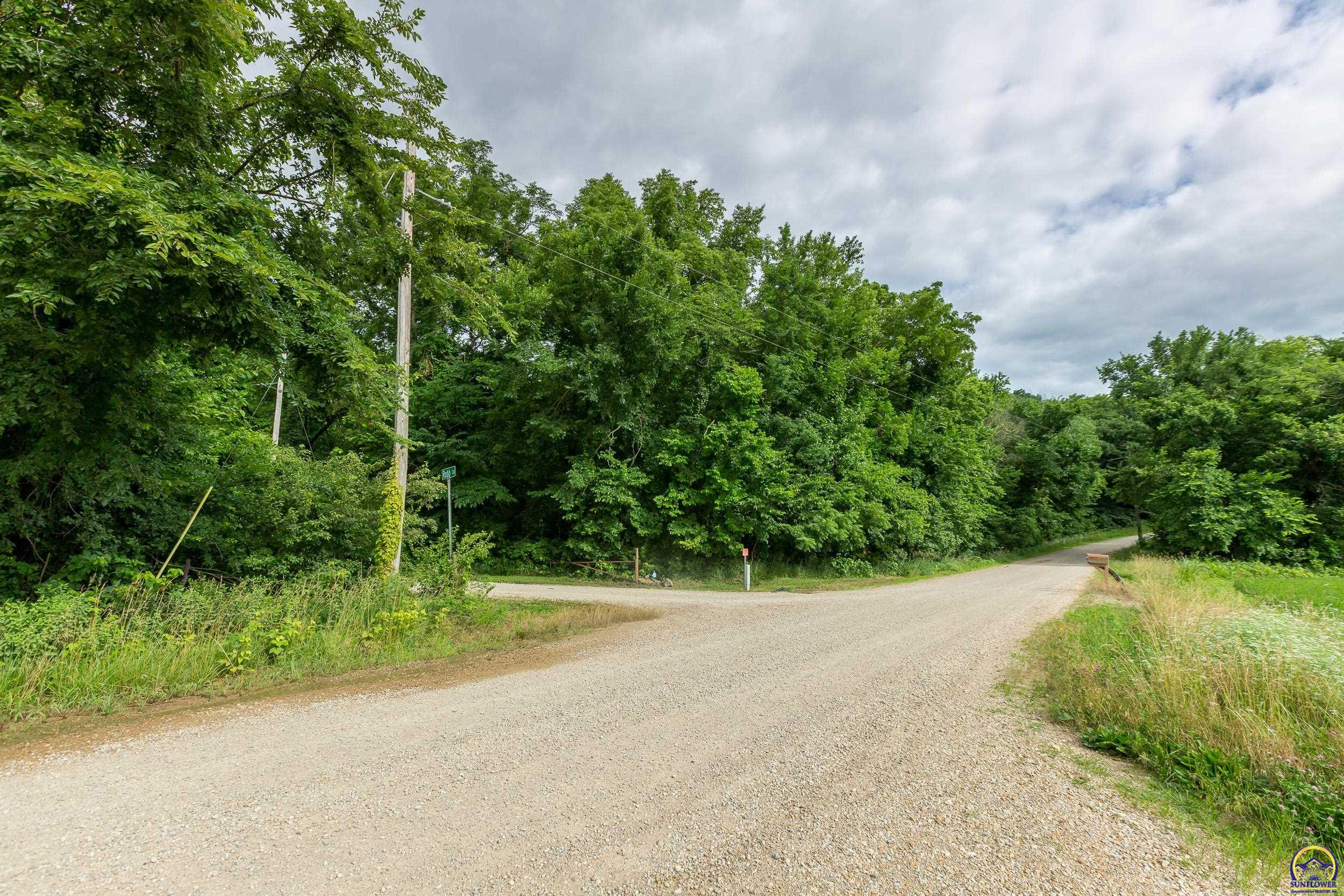 1757 Buck Creek Road Perry, KS 66073 - Photo 22 of 90