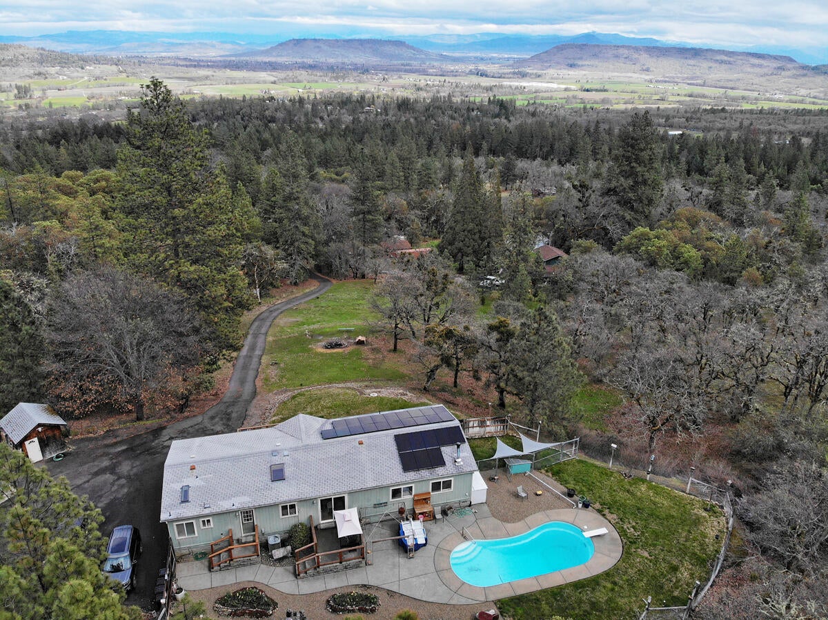 2323 Holcomb Springs Road Gold Hill, OR 97525 - Photo 50 of 53 8F9371A7-C280-4C67-BF63-46B72A7E9BFF