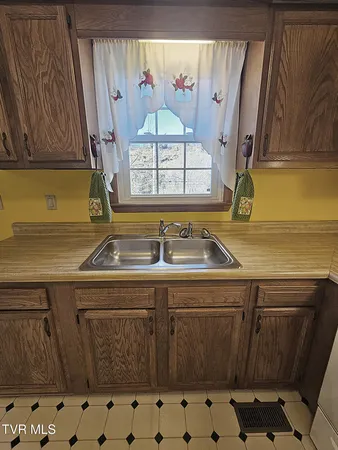 $169,000 | 165 Sun Valley Street, Cedar Bluff, VA 24609