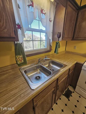 $169,000 | 165 Sun Valley Street, Cedar Bluff, VA 24609