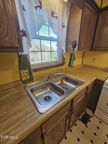 $169,000 | 165 Sun Valley Street, Cedar Bluff, VA 24609