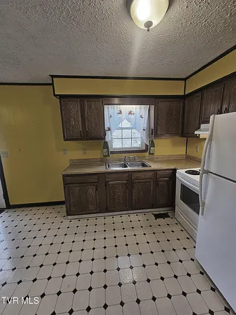 $169,000 | 165 Sun Valley Street, Cedar Bluff, VA 24609