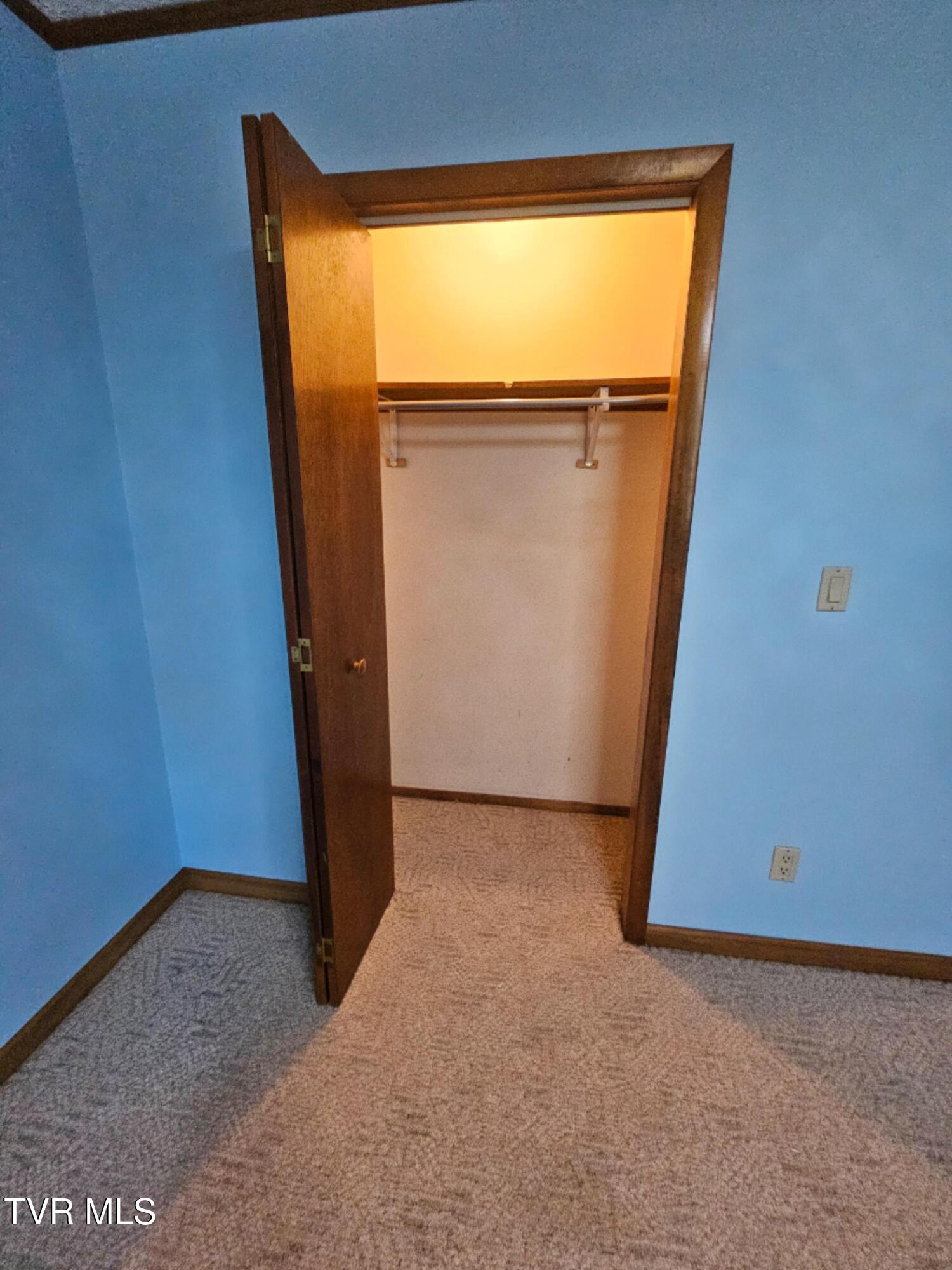 165 Sun Valley Street Cedar Bluff, VA 24609 - Photo 37 of 50 20251106_151130