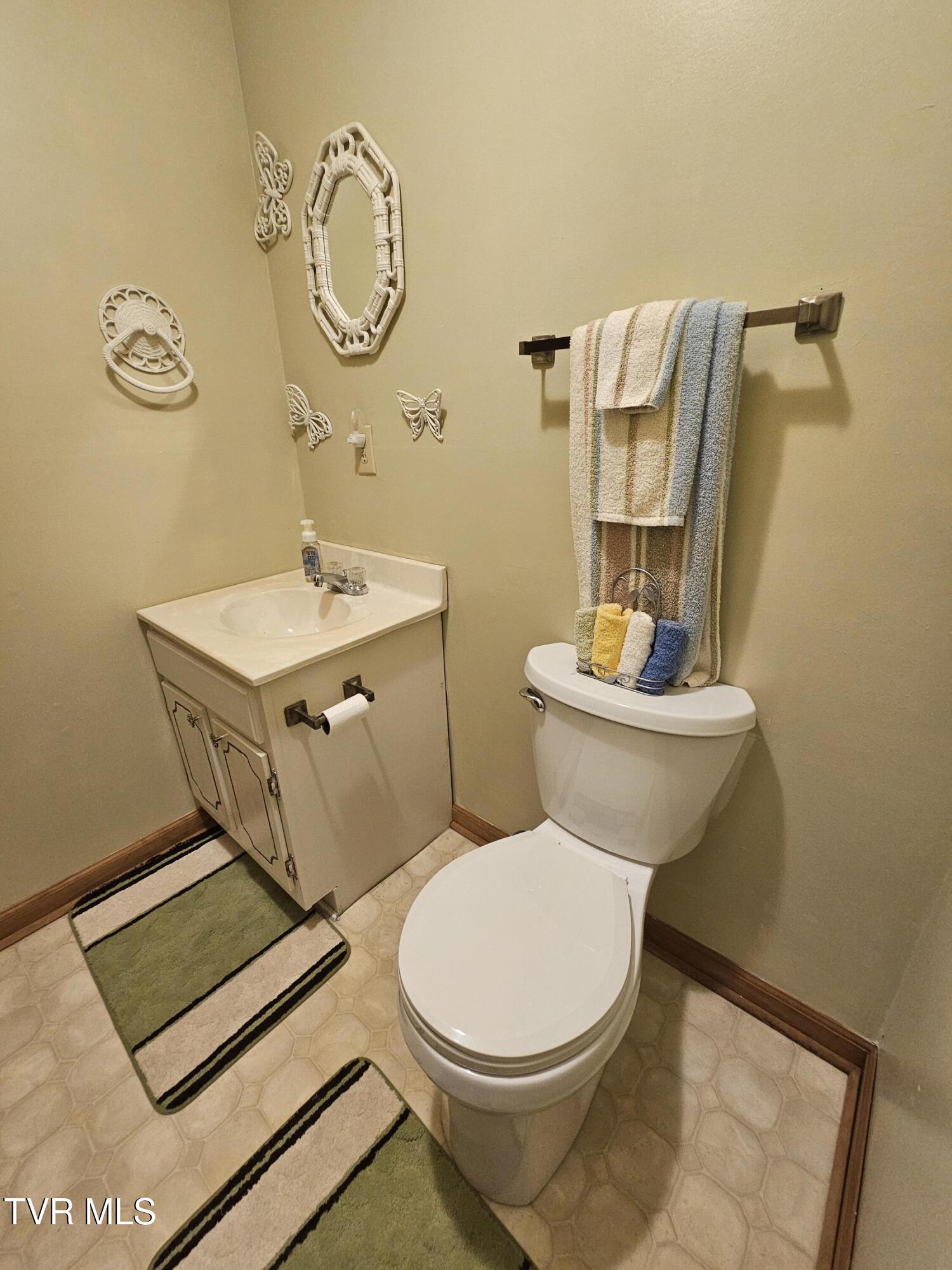 165 Sun Valley Street Cedar Bluff, VA 24609 - Photo 45 of 50 20251106_151542