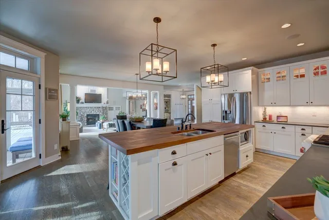 $1,185,000 | 4857 Autumn Leaf Court, Waunakee, WI 53597