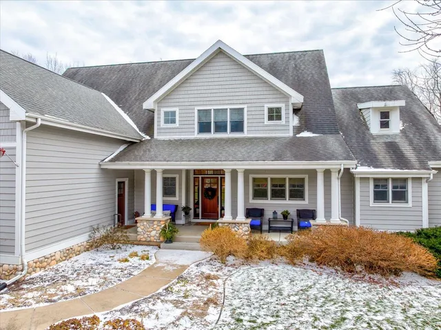 $1,185,000 | 4857 Autumn Leaf Court, Waunakee, WI 53597