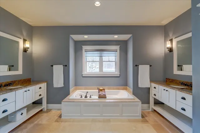 $1,185,000 | 4857 Autumn Leaf Court, Waunakee, WI 53597