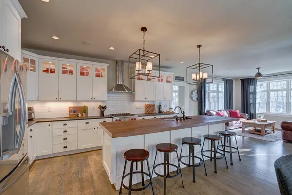 $1,095,000 | 4857 Autumn Leaf Court, Waunakee, WI 53597