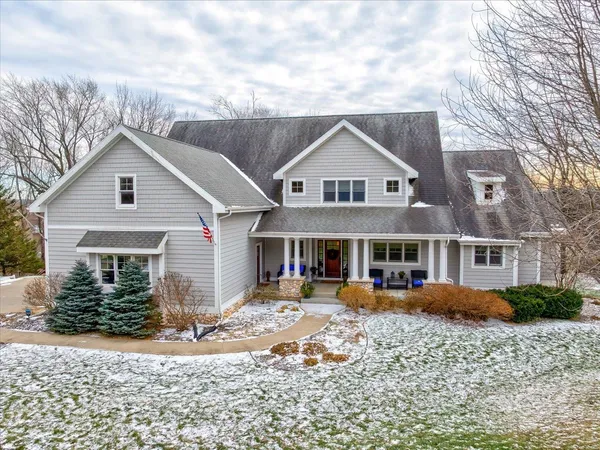 $1,095,000 | 4857 Autumn Leaf Court, Waunakee, WI 53597