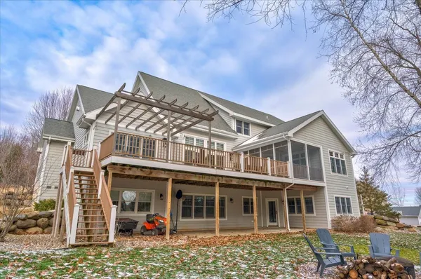 $1,095,000 | 4857 Autumn Leaf Court, Waunakee, WI 53597