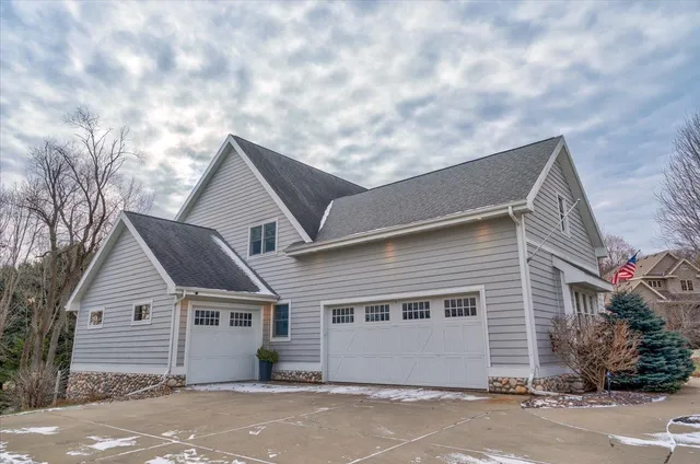 $1,185,000 | 4857 Autumn Leaf Court, Waunakee, WI 53597