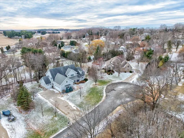 $1,185,000 | 4857 Autumn Leaf Court, Waunakee, WI 53597