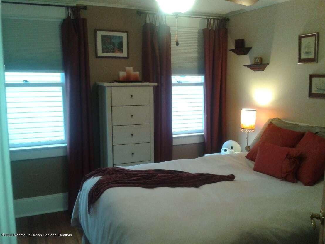 102 Harding Road Red Bank, NJ 07701 - Photo 8 of 17 bed2