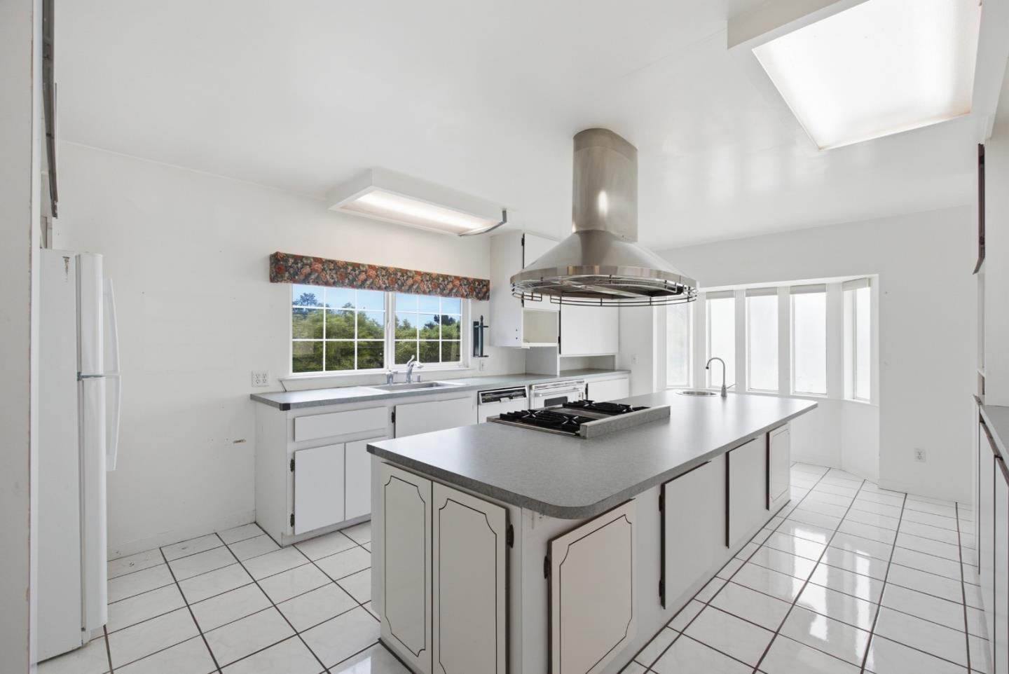 15269 Century Oak Road Salinas, CA 93907 - Photo 11 of 25