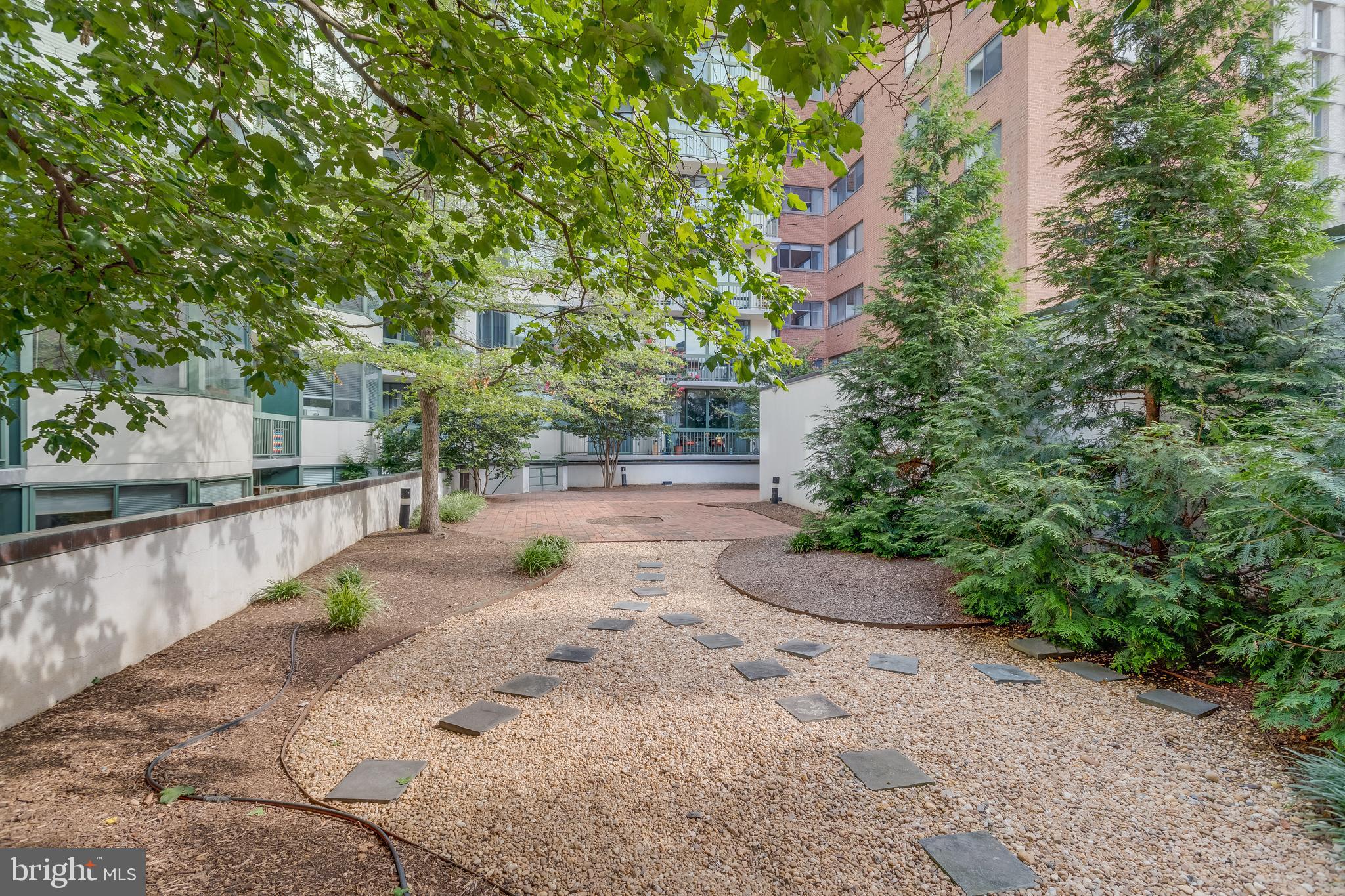 955 26th Street Northwest, Unit 702 Washington, DC 20037 - Photo 25 of 27