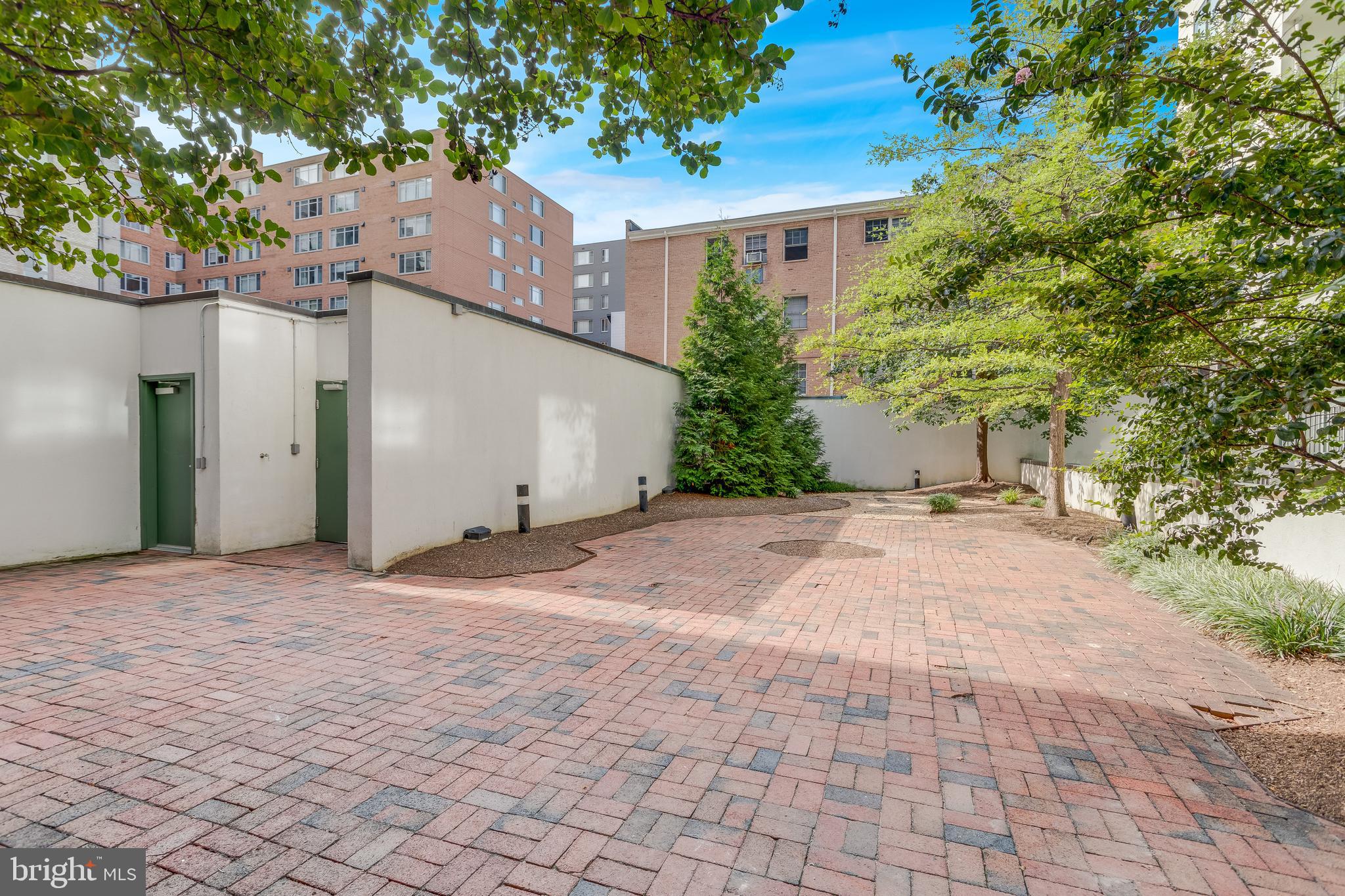 955 26th Street Northwest, Unit 702 Washington, DC 20037 - Photo 26 of 27