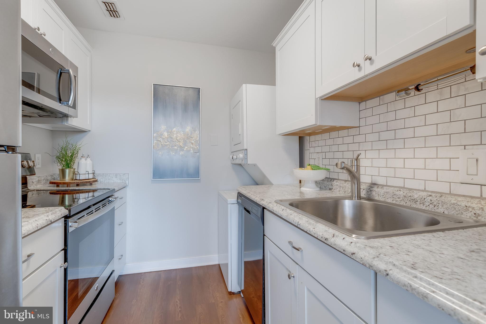 955 26th Street Northwest, Unit 702 Washington, DC 20037 - Photo 9 of 27