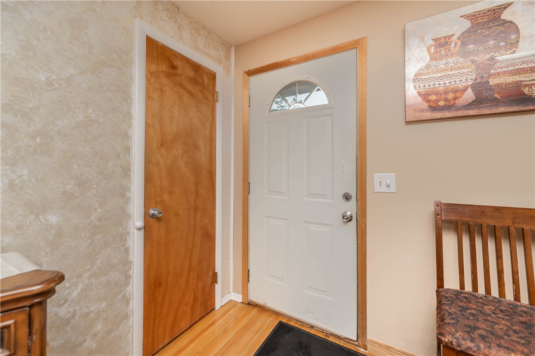 77 Dikeman Road Henrietta, NY 14534 - Photo 4 of 40