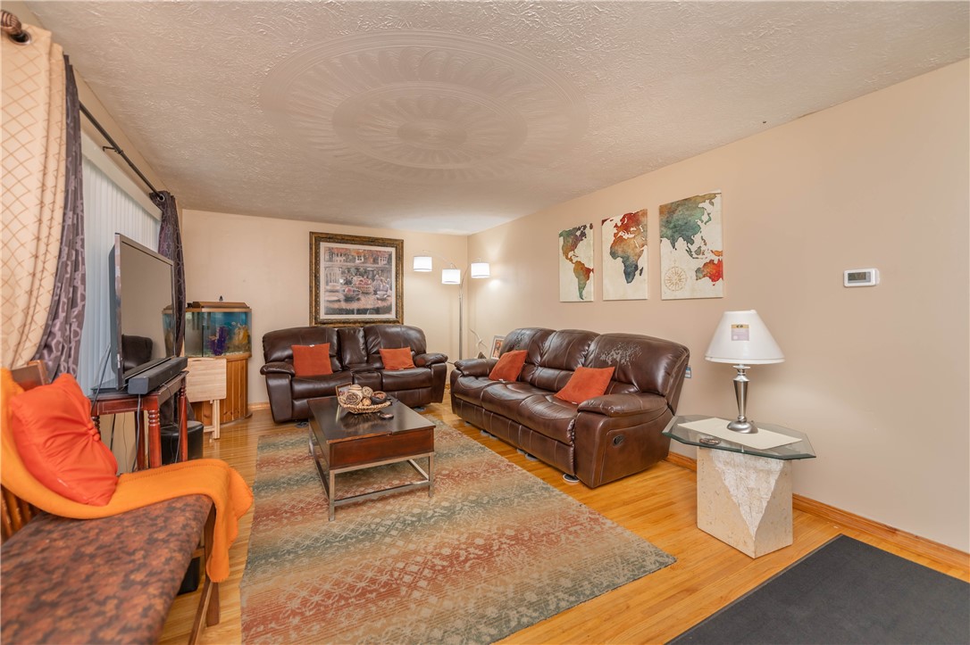 77 Dikeman Road Henrietta, NY 14534 - Photo 5 of 40