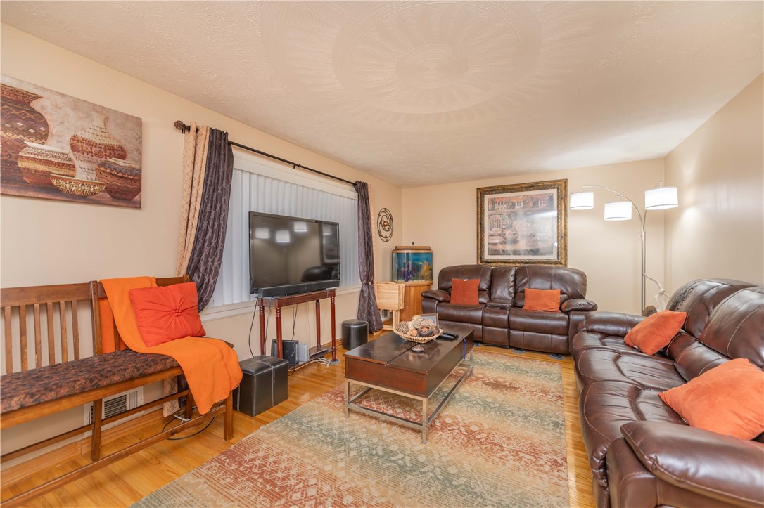 77 Dikeman Road Henrietta, NY 14534 - Photo 6 of 40