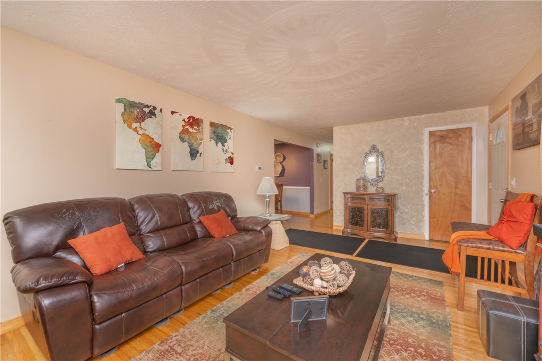 77 Dikeman Road Henrietta, NY 14534 - Photo 7 of 40