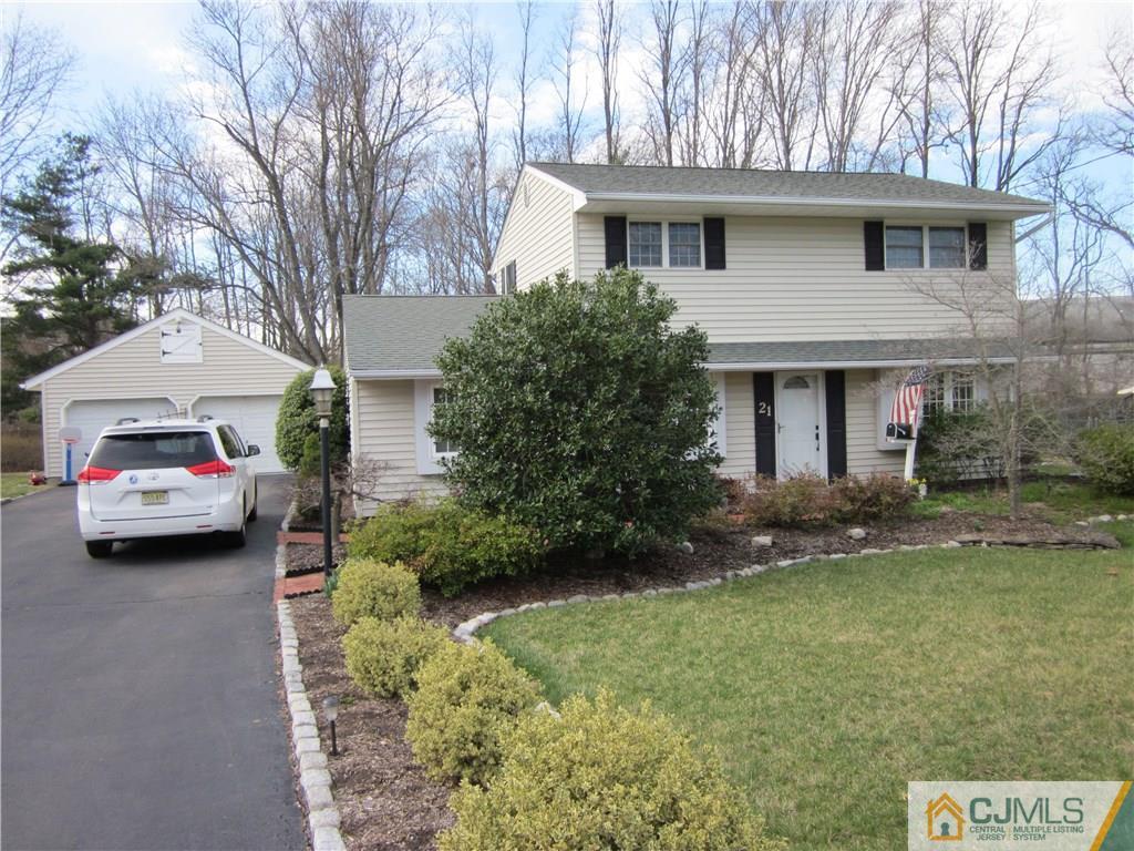 21 Calvin Road Kendall Park, NJ 08824 - Photo 1 of 10 Gallery Image 1