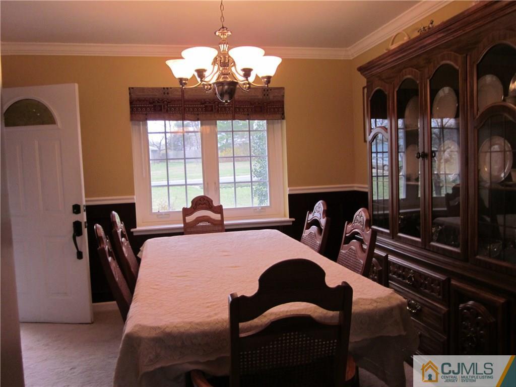 21 Calvin Road Kendall Park, NJ 08824 - Photo 2 of 10 Gallery Image 2