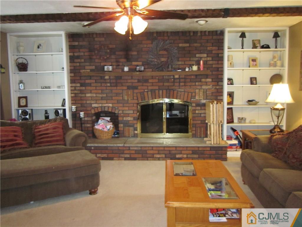 21 Calvin Road Kendall Park, NJ 08824 - Photo 4 of 10 Gallery Image 4