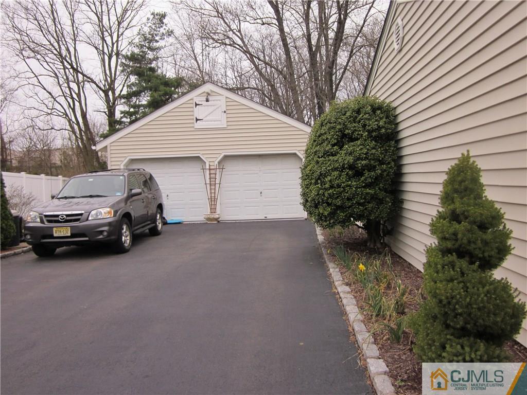 21 Calvin Road Kendall Park, NJ 08824 - Photo 10 of 10 Gallery Image 10