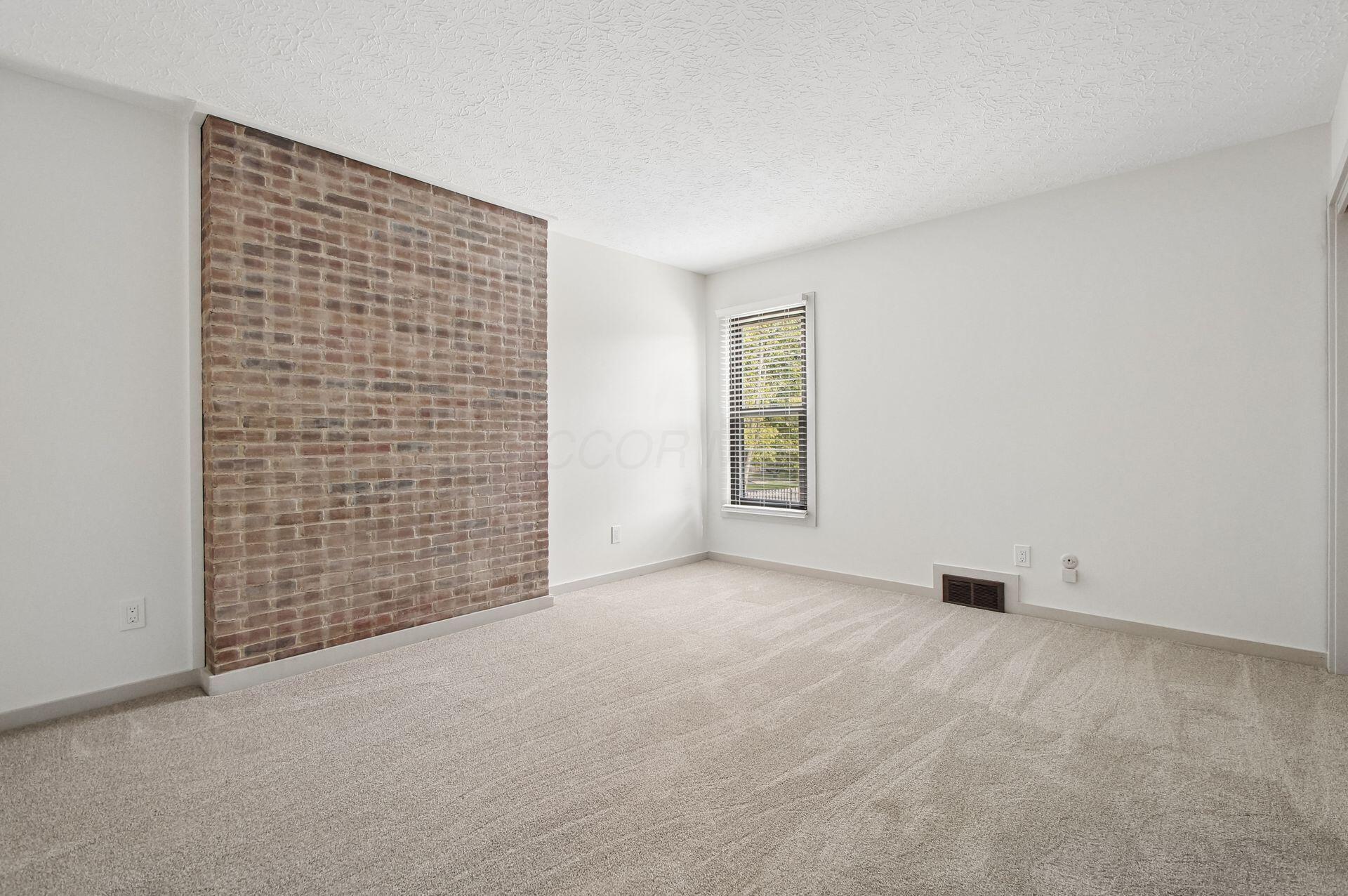408 Edinburgh Road Dublin, OH 43017 - Photo 16 of 38 016_bcc142_M 408 Edinburgh070
