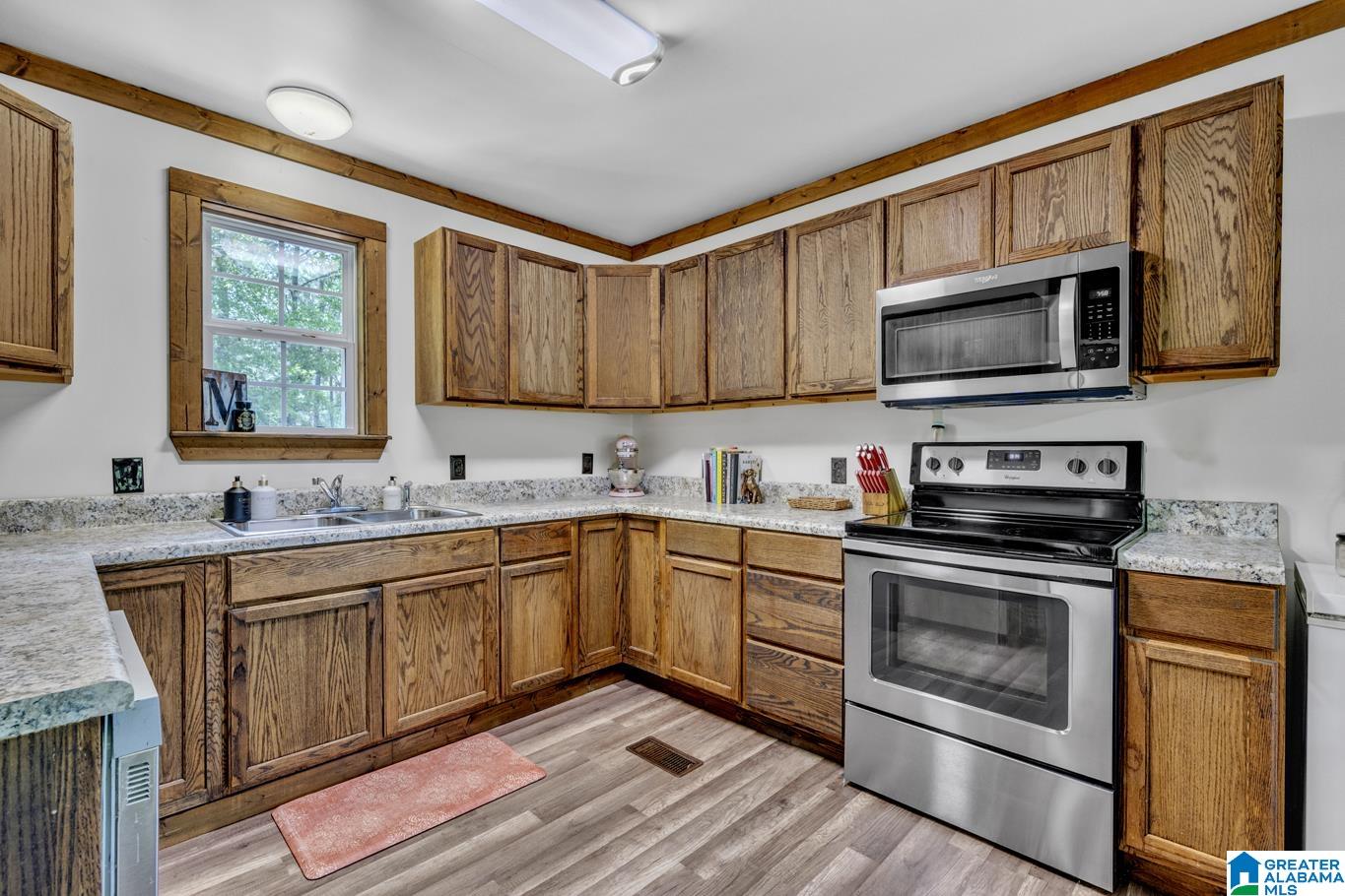 910 Smelley Road Talladega, AL 35160 - Photo 6 of 30